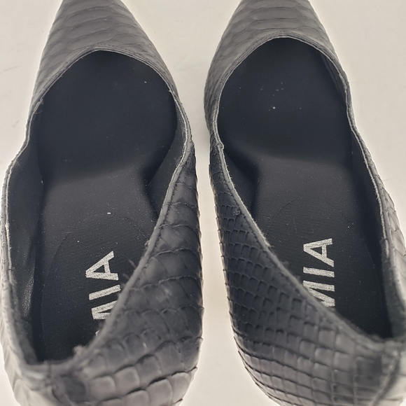MIA Black Textured Byanka Pointed-toe Heel Size 7.5 - Picture 7 of 14